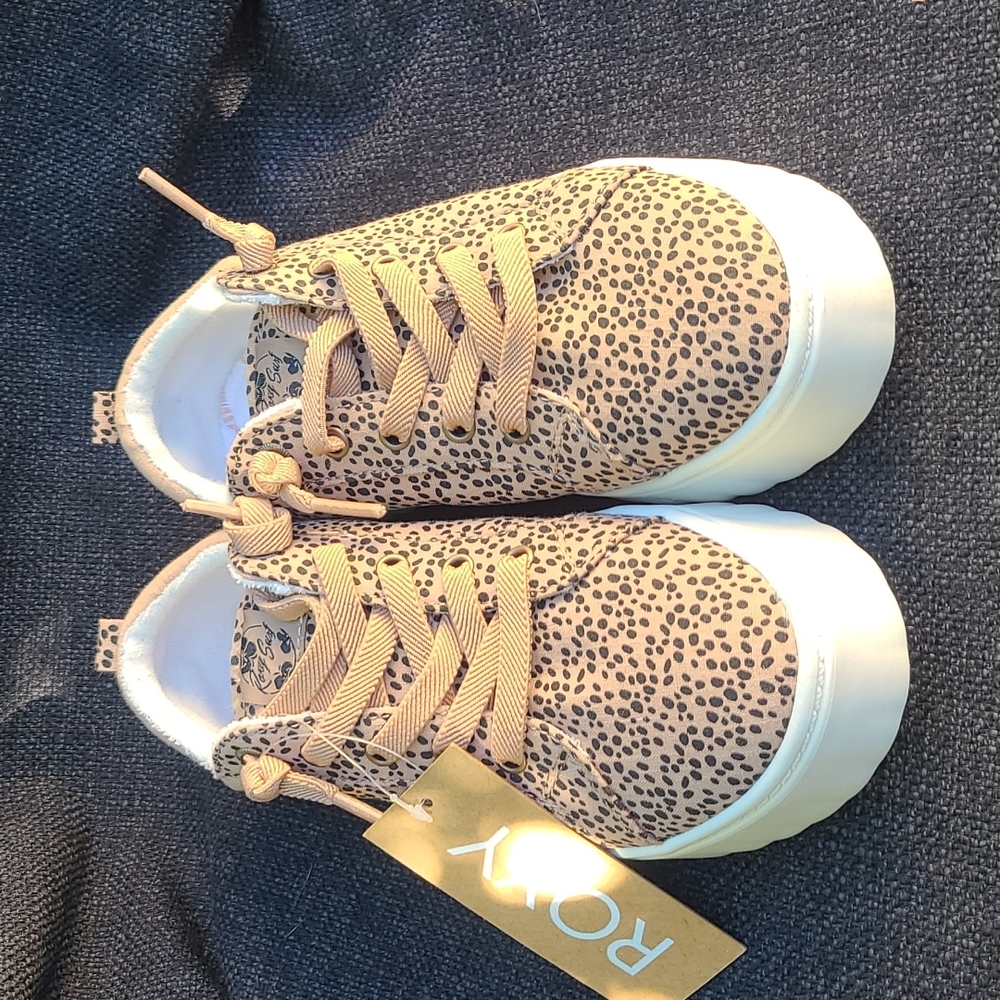 Roxy platform shoes